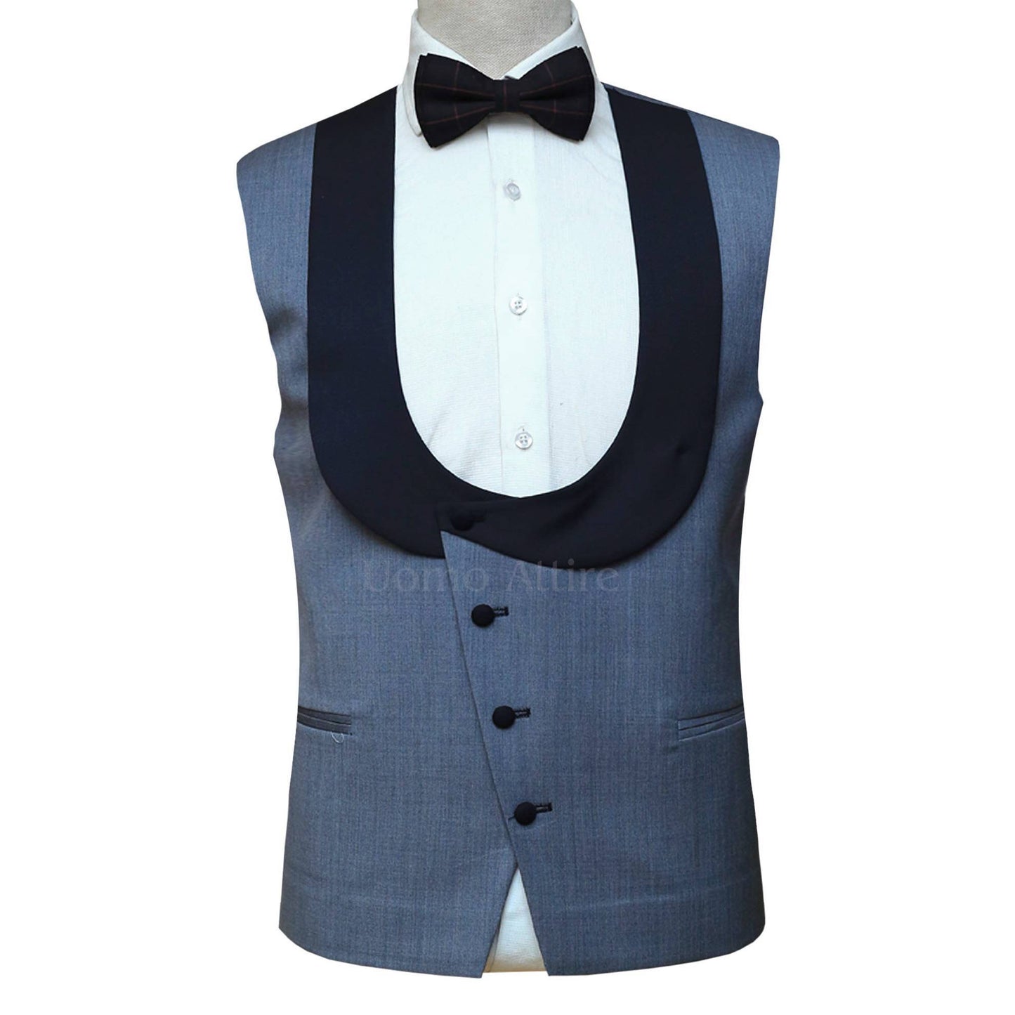 Black wedding tuxedo suit for groom and groomsmen | Wedding tuxedo suits for groom