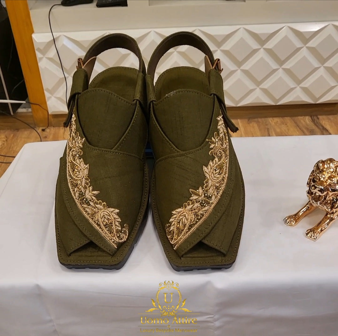 Deep Green Embellished Kaptaan Norozi Chappal | Chappal for Groom