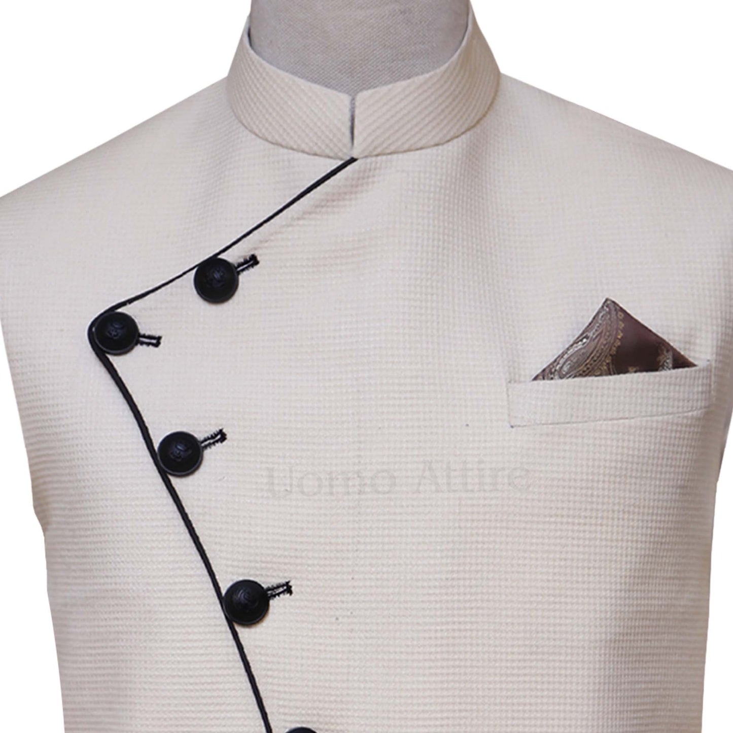 Ready to wear waistcoat in textured fabric 3