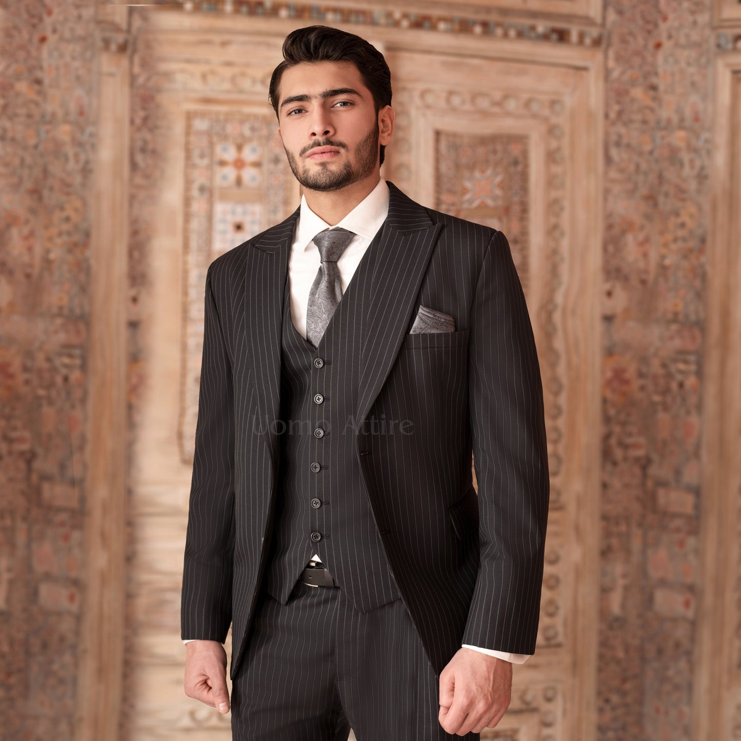 Exquisite Black Three-Piece Suit Elegance Tailored for the Modern Gentleman