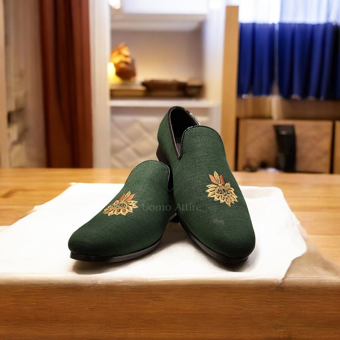 Luxurious Green Shoes For Groom's Shoes with Golden Embellishments