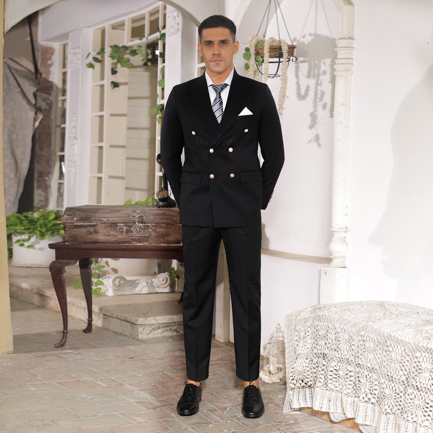 luxury-black-double-brassted-suits