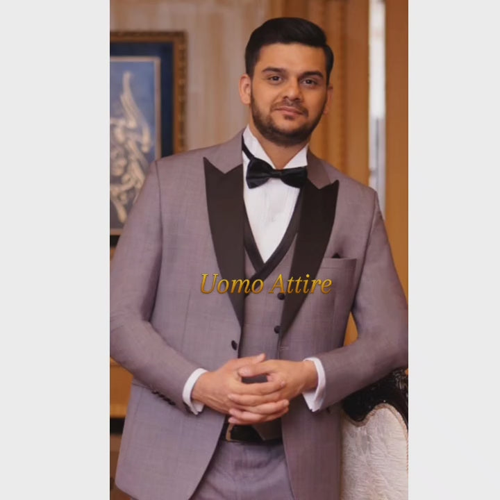 Charger et lire la vidéo dans la visionneuse de la Galerie, Luxury Italian Tuxedo With Double-Breasted Waistcoat Ensemble For Men's