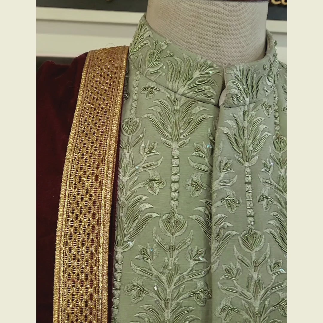 Carica e riproduci video nel visualizzatore Galleria, Latest Groom Sherwani Designs for Marriage with turban and shoes