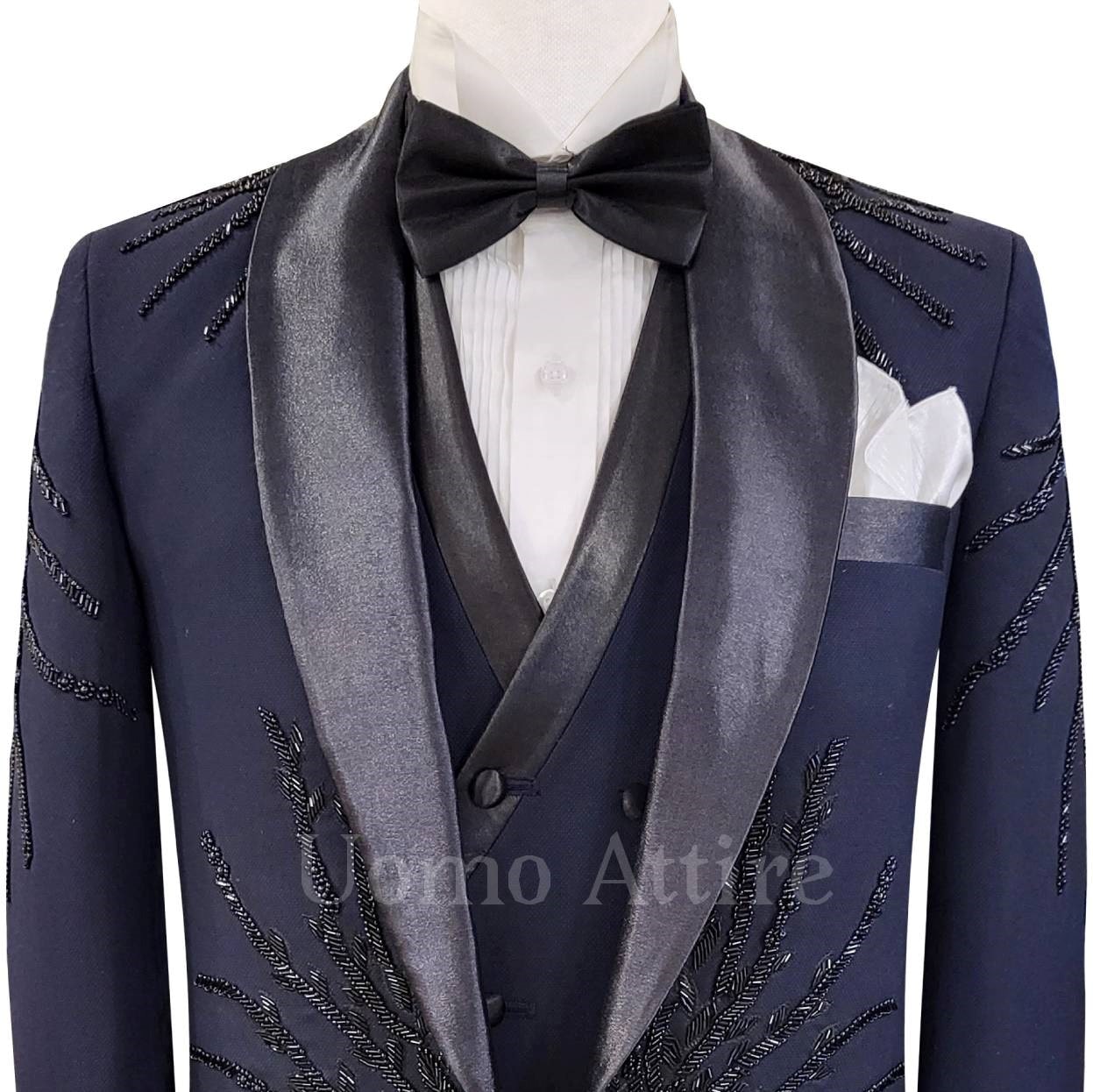 Charger et lire la vidéo dans la visionneuse de la Galerie, 24-tailored-made-navy-blue-embellished-tuxedo-3-piece-suit