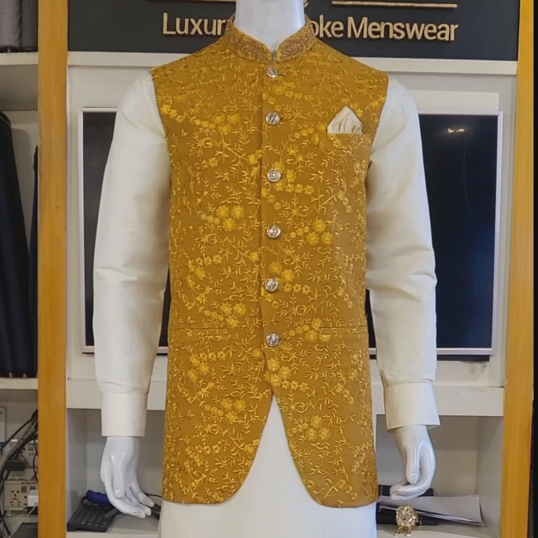 Carica e riproduci video nel visualizzatore Galleria, Men's Mustard Designer Mehndi Waistcoat
