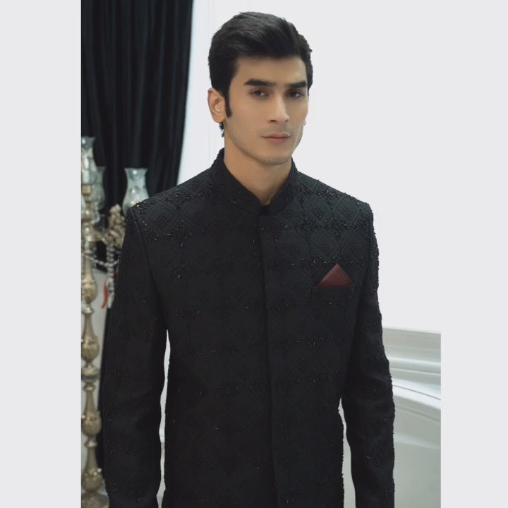 Carica e riproduci video nel visualizzatore Galleria, luxury black embrodied sherwani with emblishment