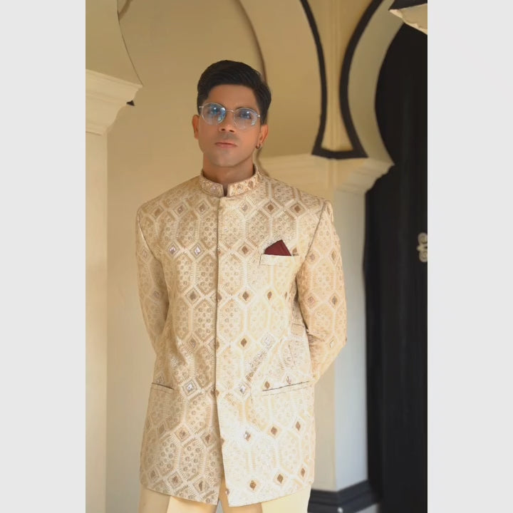 Charger et lire la vidéo dans la visionneuse de la Galerie, Regal Embroidered Luxury Prince Coat with Intricate Embellishment