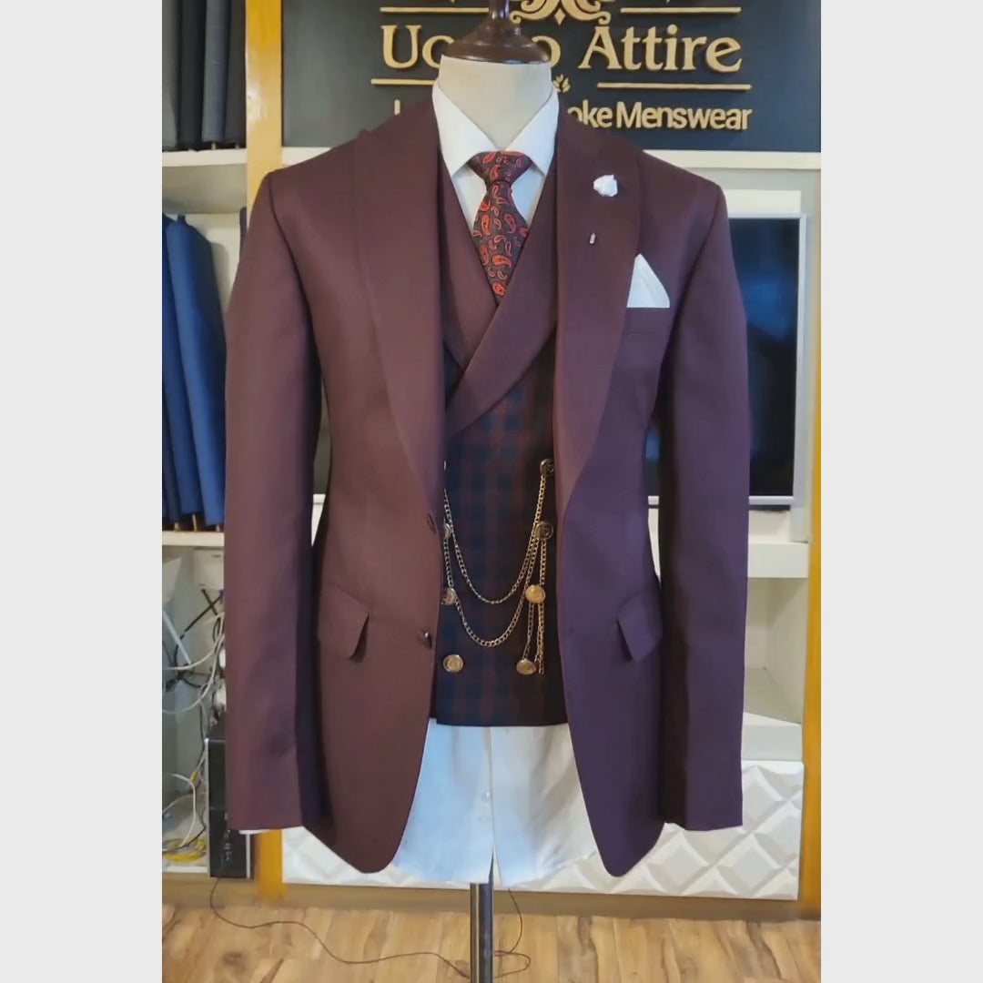 Carica e riproduci video nel visualizzatore Galleria, Burgundy Wedding Suit for Groom with Check Vest