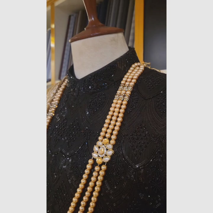 Carica e riproduci video nel visualizzatore Galleria, luxury Black Embellished Sherwani Wedding Outfit  For Groom