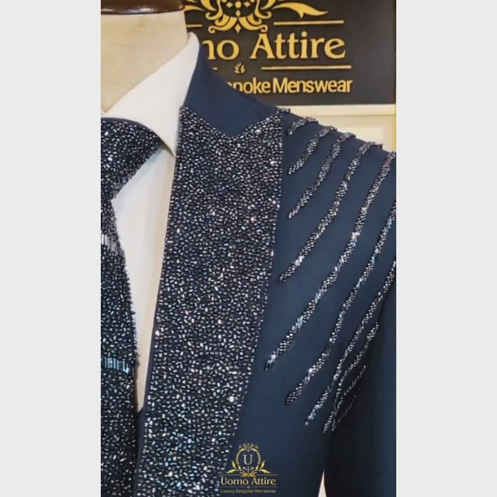 Charger et lire la vidéo dans la visionneuse de la Galerie, Luxury Custom Made Embellished Tuxedo Suit For Groom