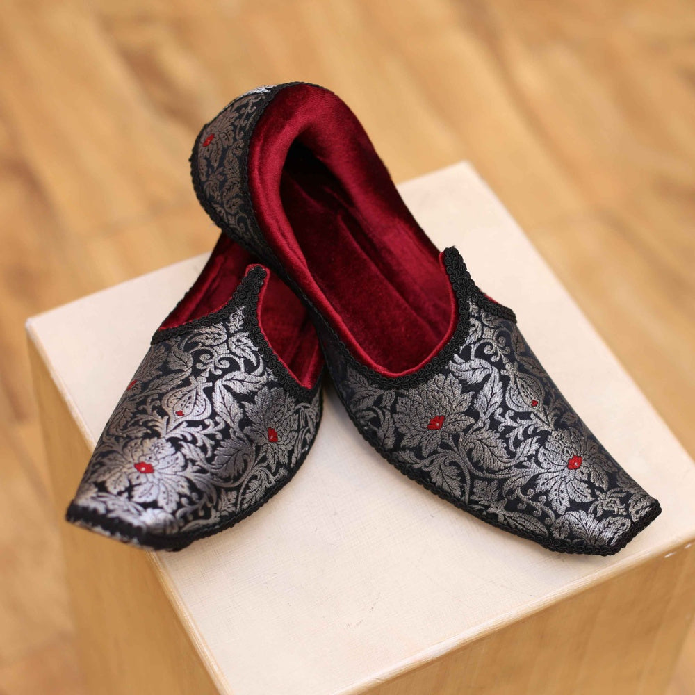 Black and Silver Contrast Design Shoes For Waistcoat
