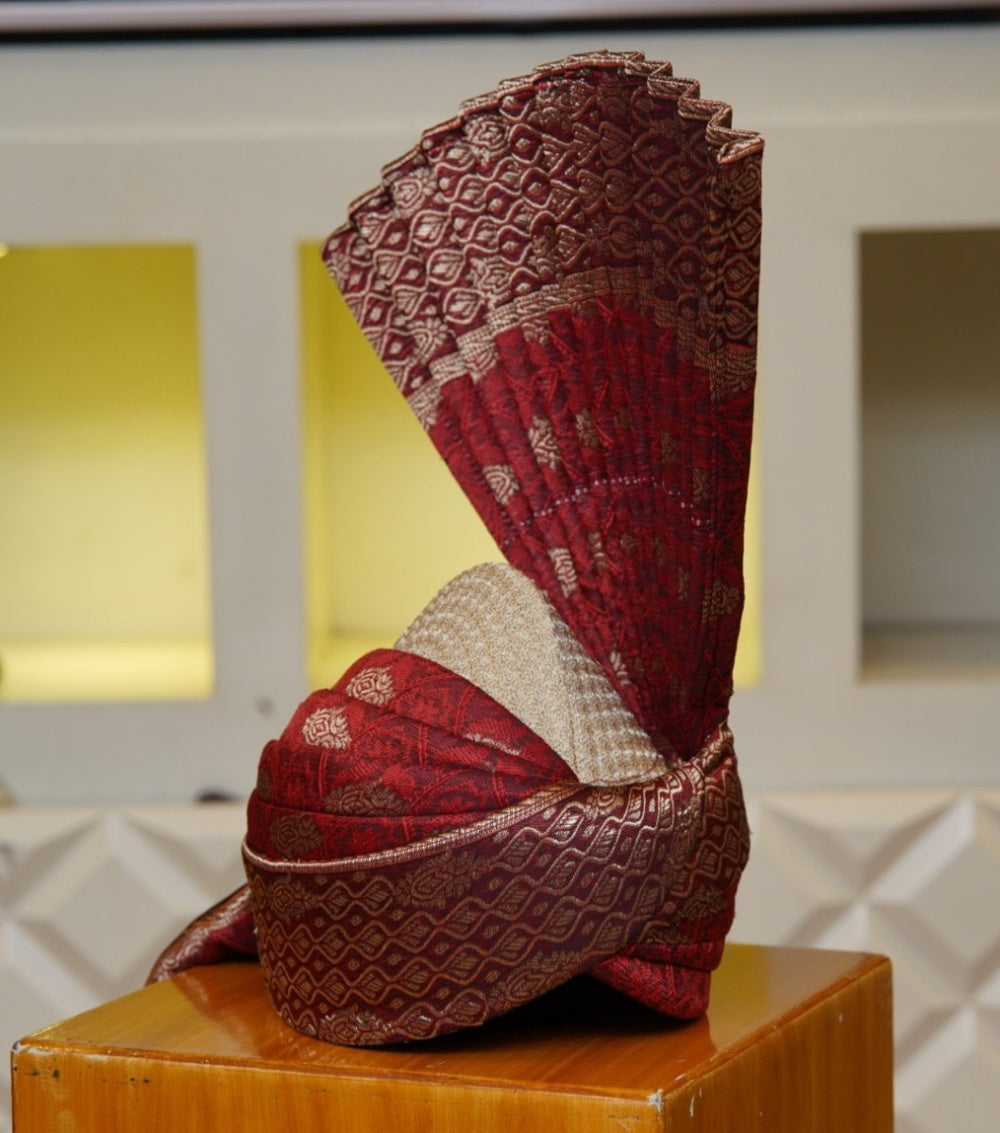 Aitchison kulla for groom, self design maroon aitchison turban