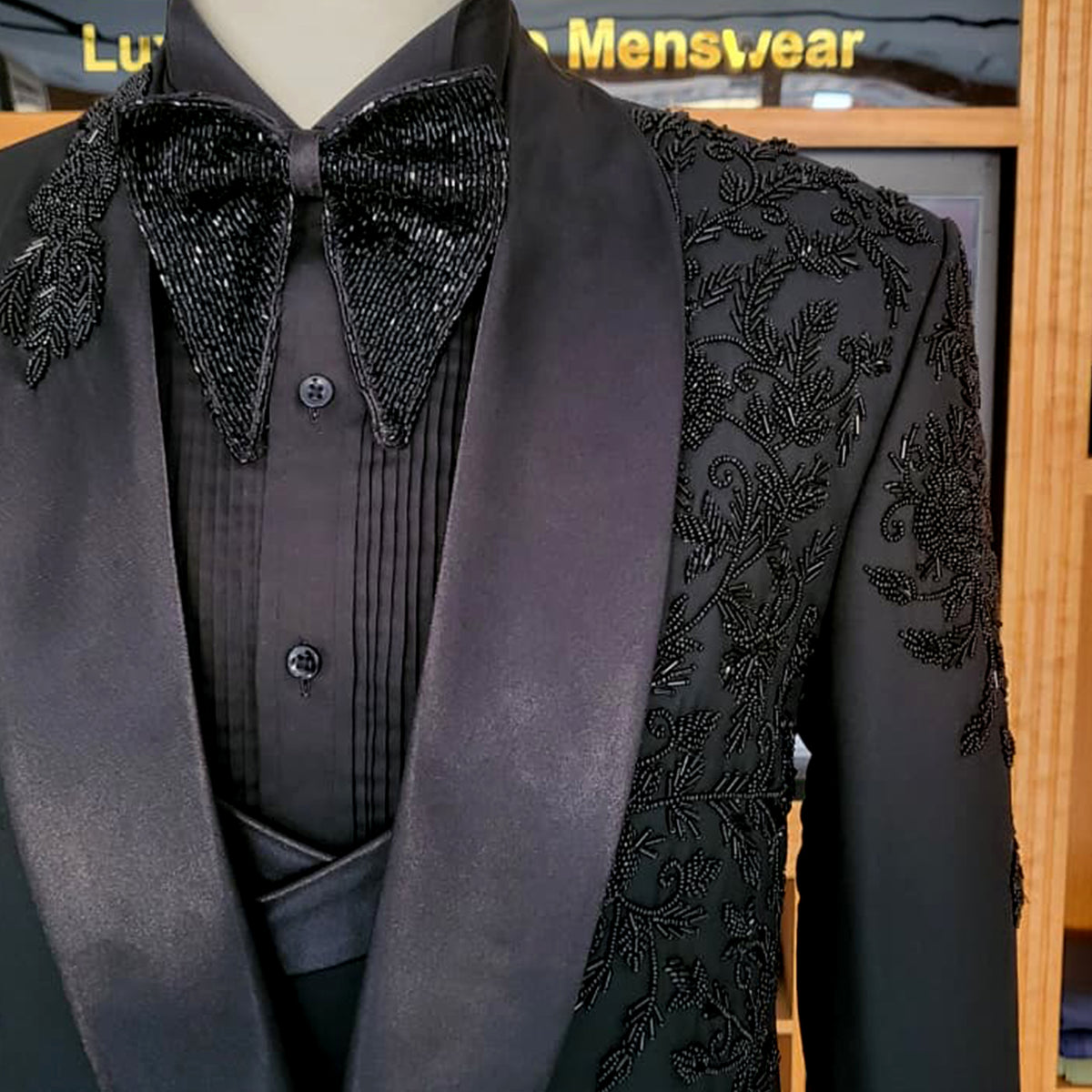 Men's Luxury Black Embellished Tuxedo Suit
