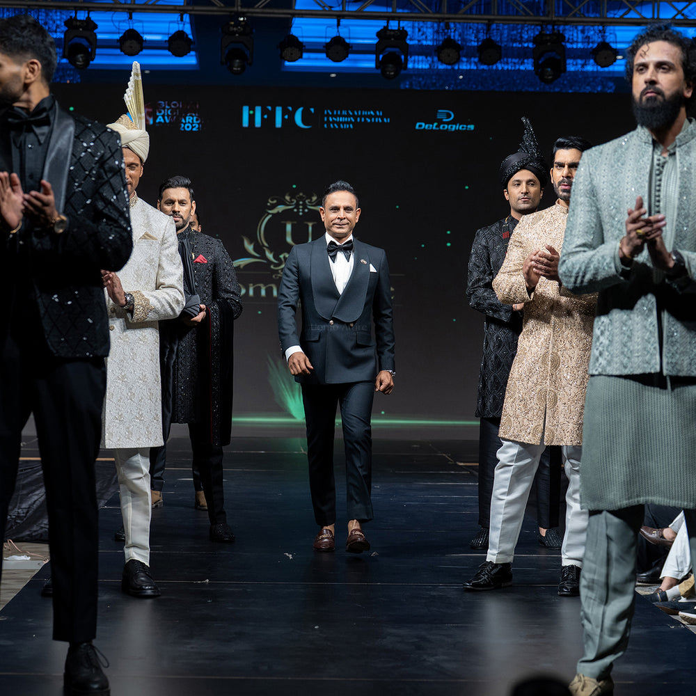 Men's Luxury Self Grey Double-Breasted Tuxedo with Peak Lapel