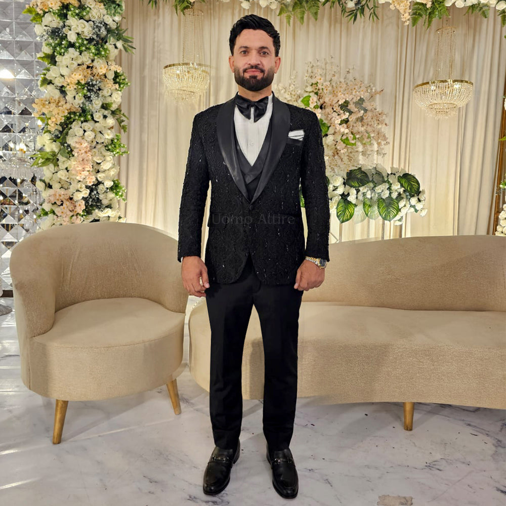 
                  
                    Men's Luxury All-Black Crystal Embroidered Tuxedo with Shawl Lapel
                  
                