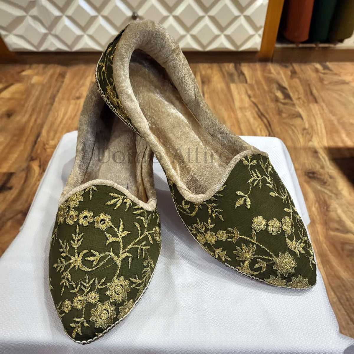 Men's Luxury Olive Green Embroidered Khussa – Premium Groom Shoes