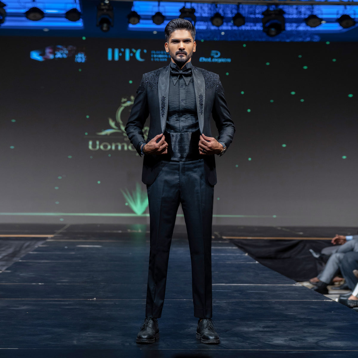 Men's Luxury Black Embellished Shoulder Tuxedo with Cummerbund & Bow Tie