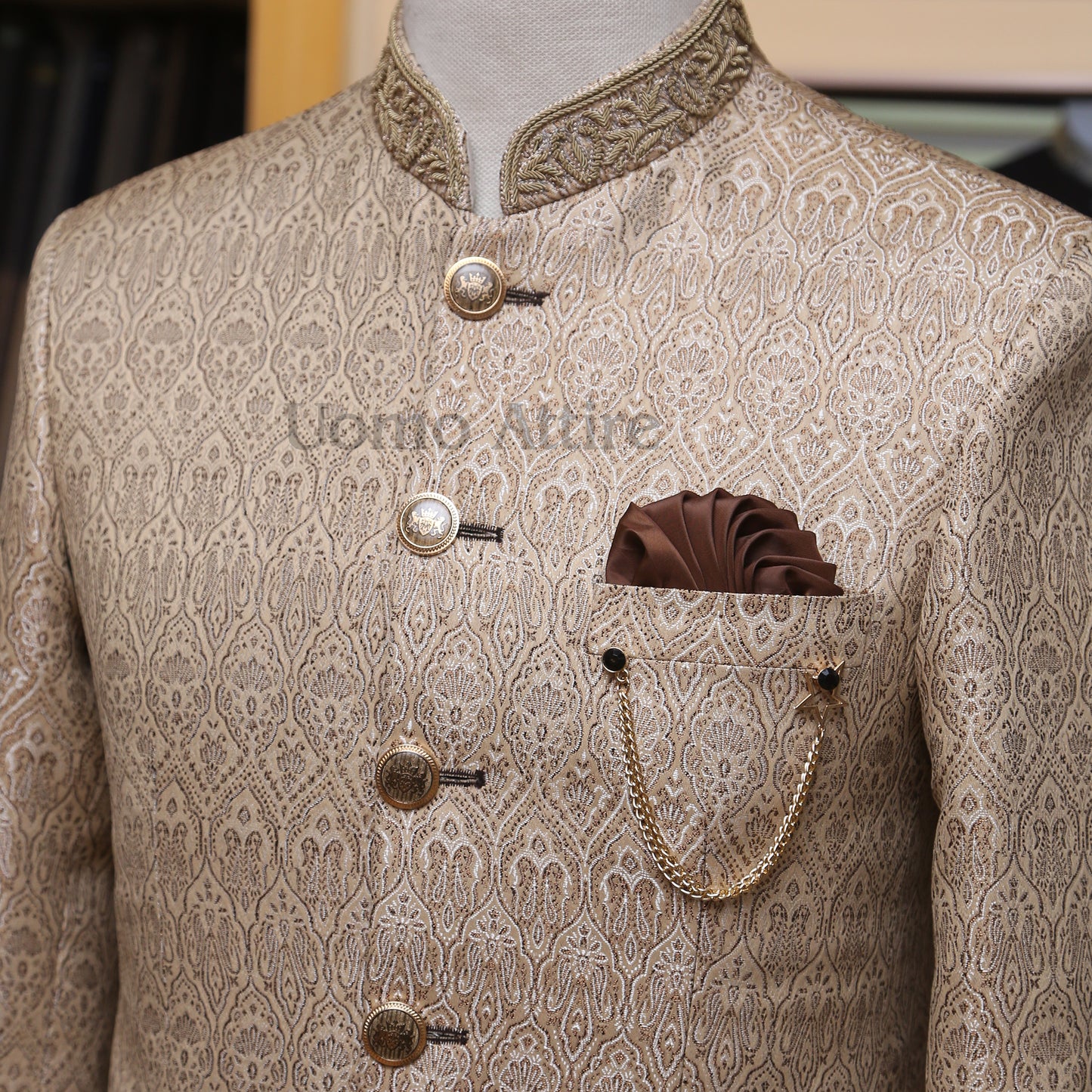 
                  
                    Tailor-made skin golden self motif prince coat
                  
                