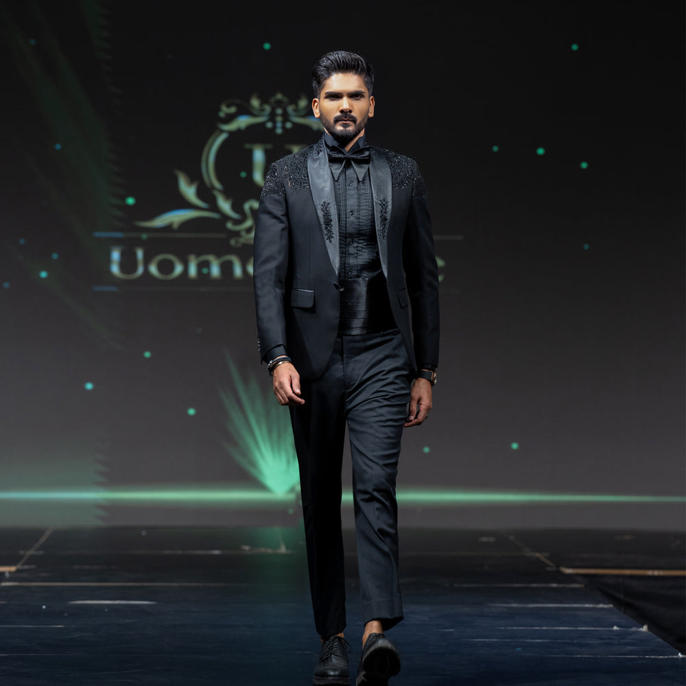 
                  
                    Men's Luxury Black Embellished Shoulder Tuxedo with Cummerbund & Bow Tie
                  
                