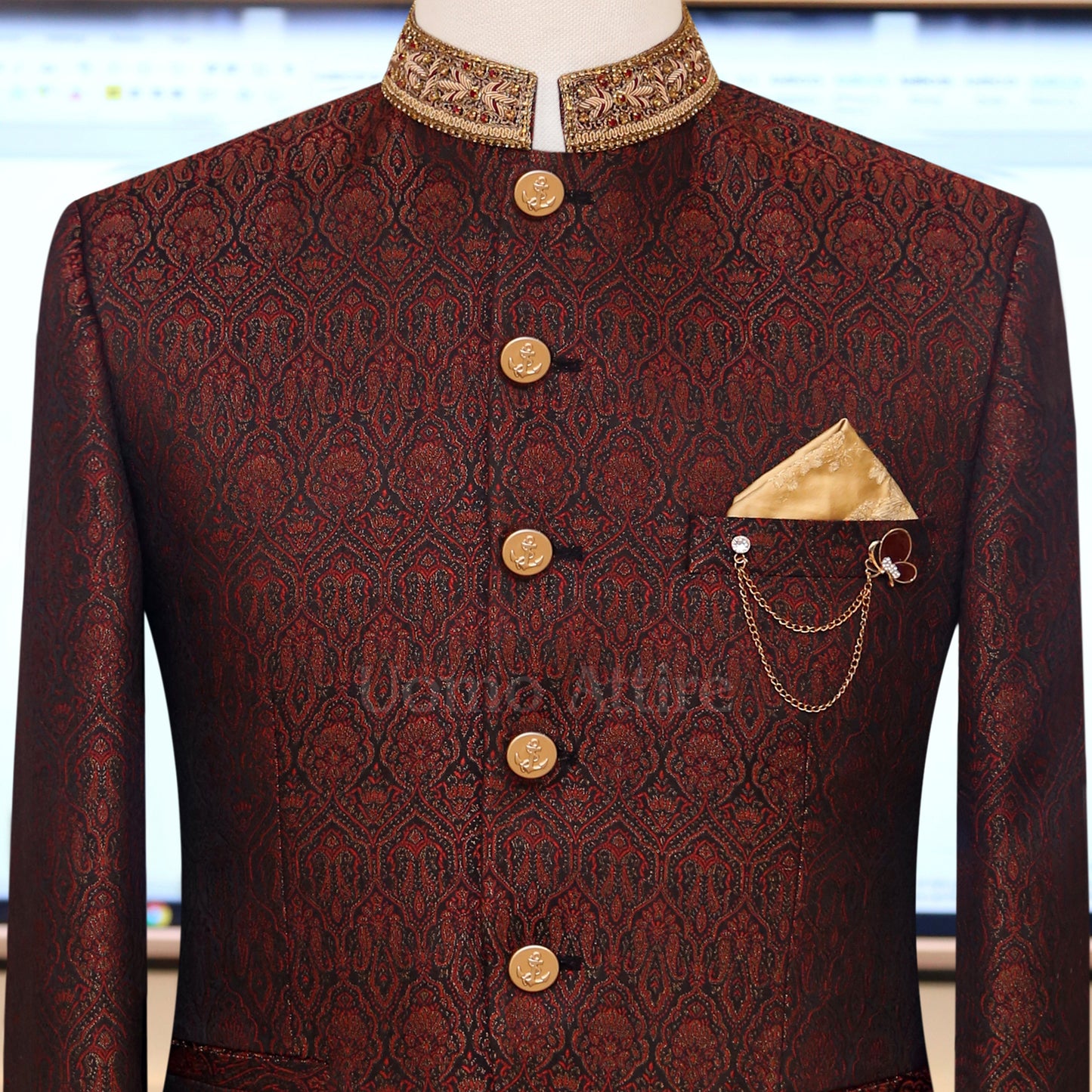 
                  
                    Cappotto principe impreziosito da Jamawar 
                  
                