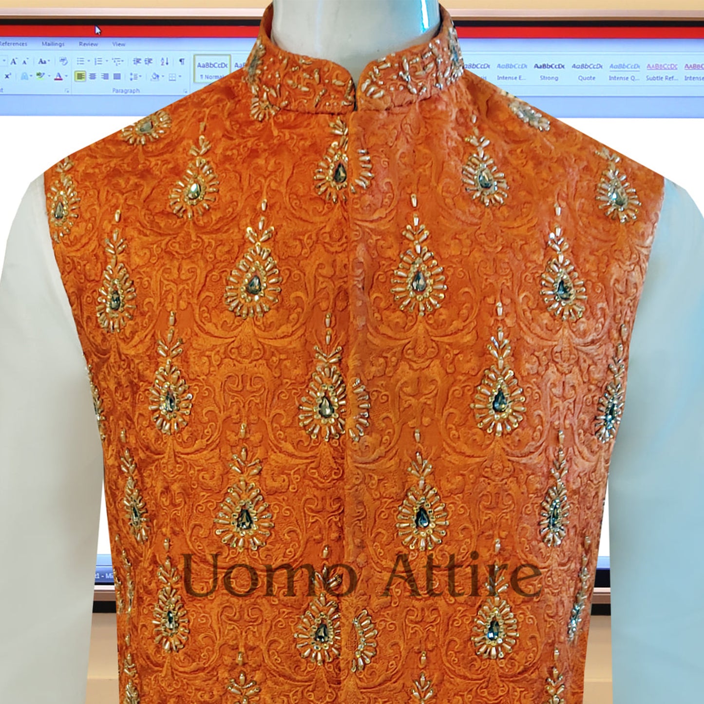 
                  
                    Gilet personnalisé brodé lourd orange rouille avec embellissement complet 
                  
                
