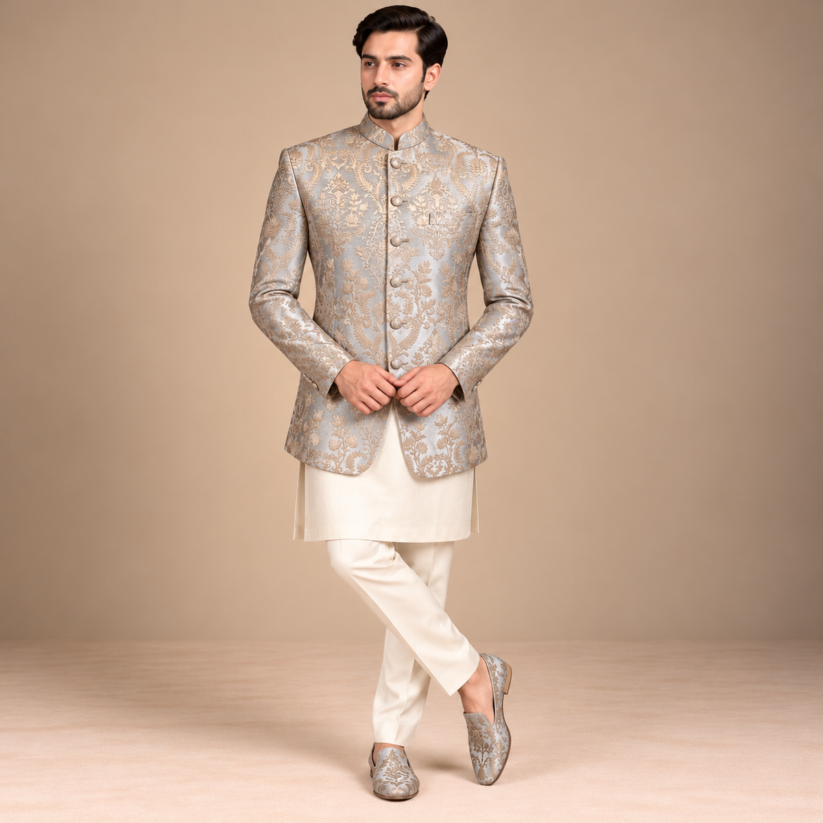 Cappotto principe in tessuto rao seta grigio acciaio ricamato 