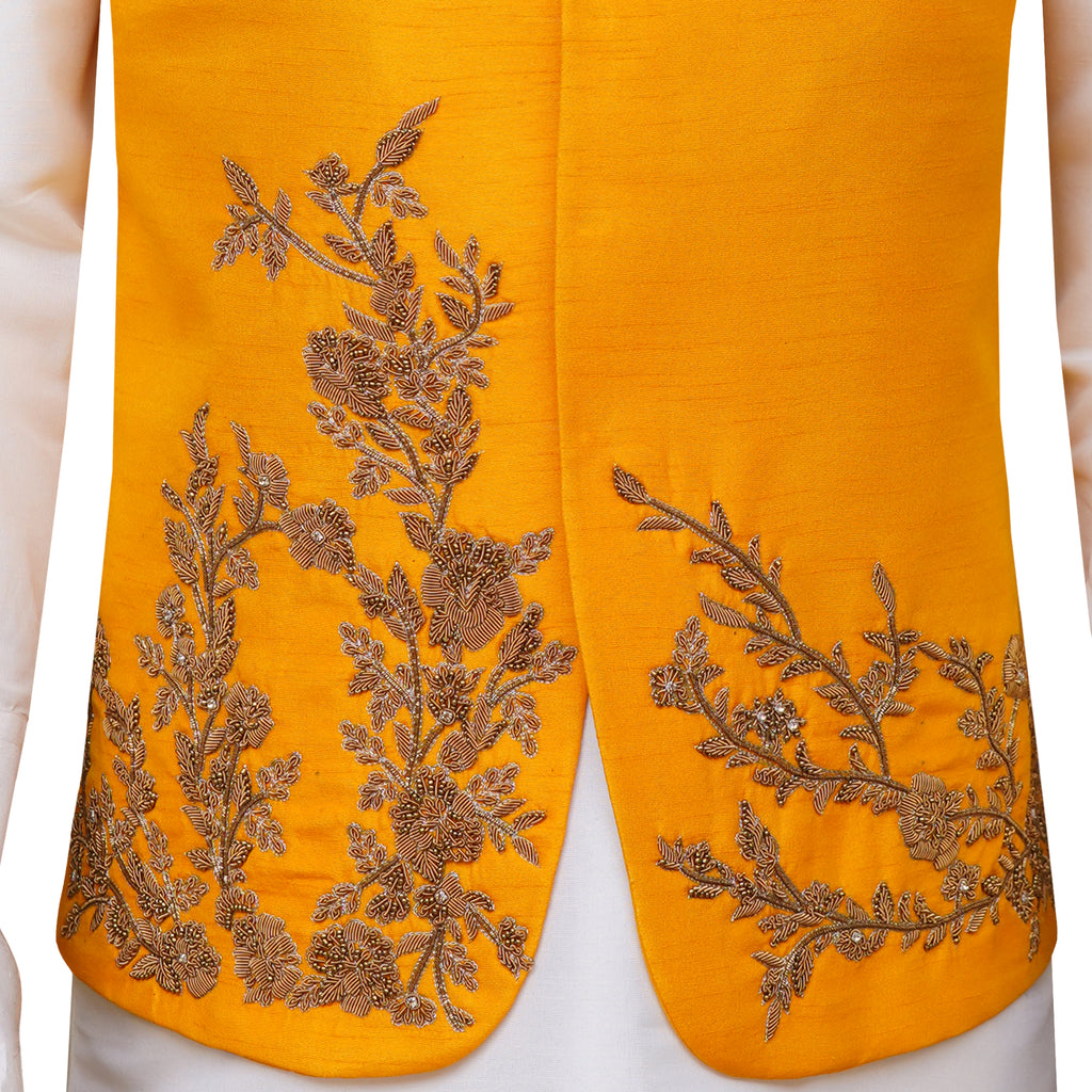 Gilet mehndi personnalisé pour un look parfait 