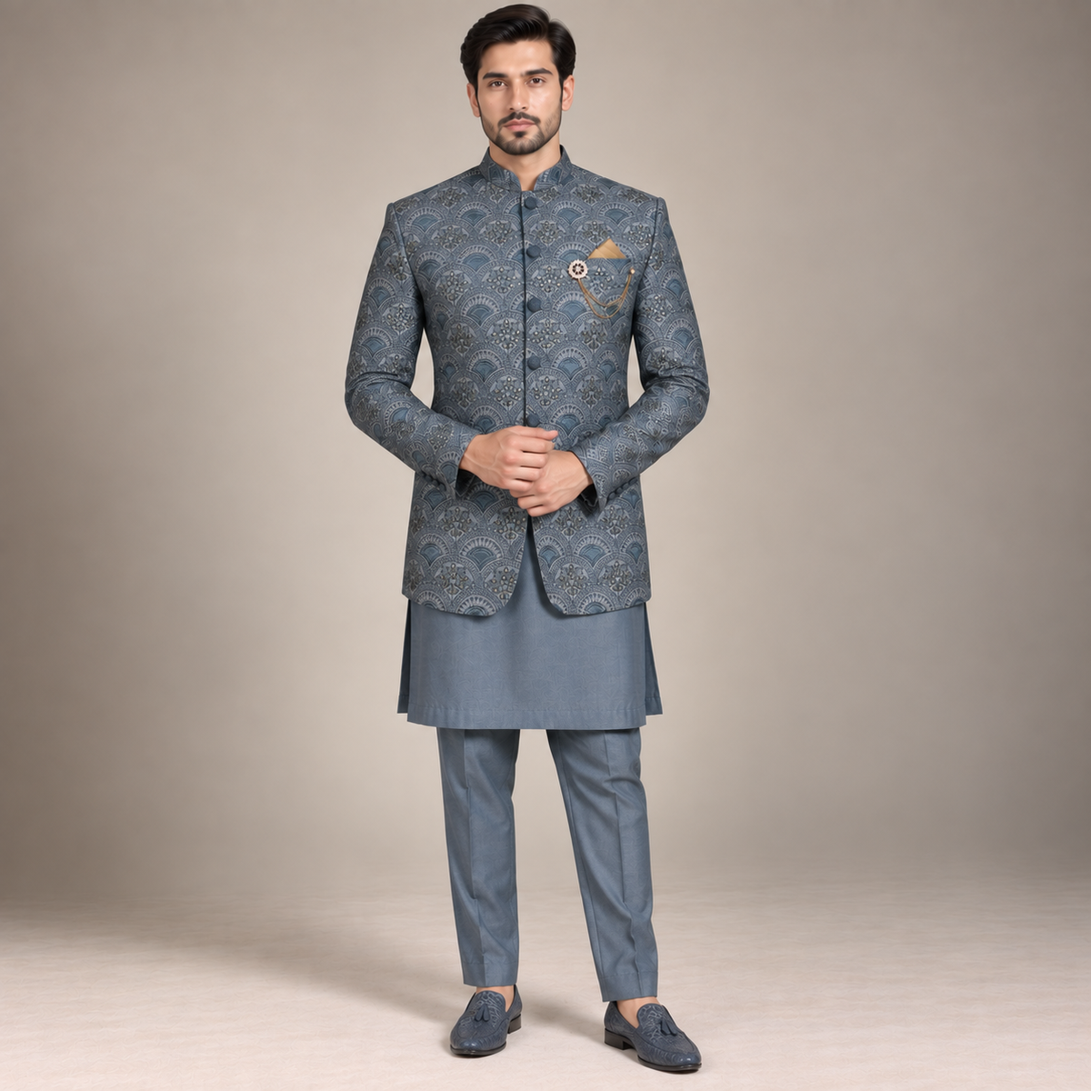 Manteau prince personnalisé entièrement brodé 