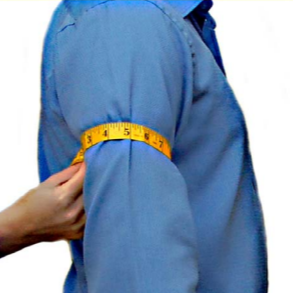 Measuring bicep circumference with the arm relaxed