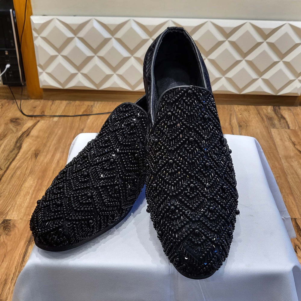 Luxurious Black Embellished Wedding Sherwani for Groom â Uomo Attire