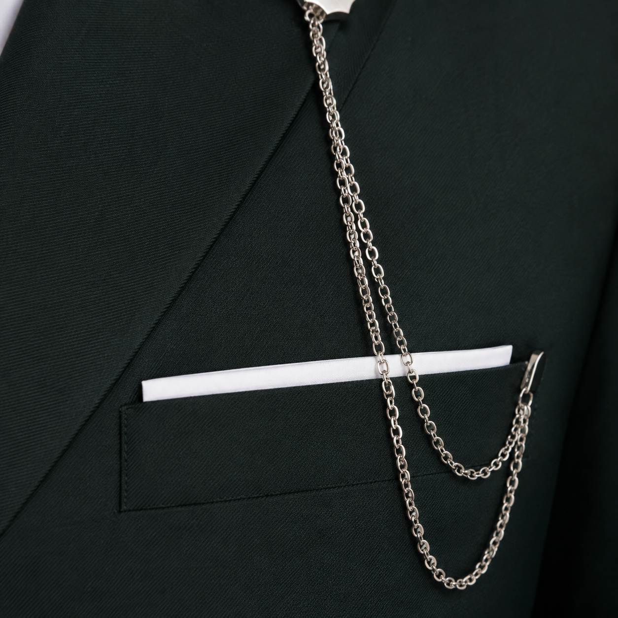 
                  
                    Dark Green Double Breasted Suit for Men in Biella 180's
                  
                