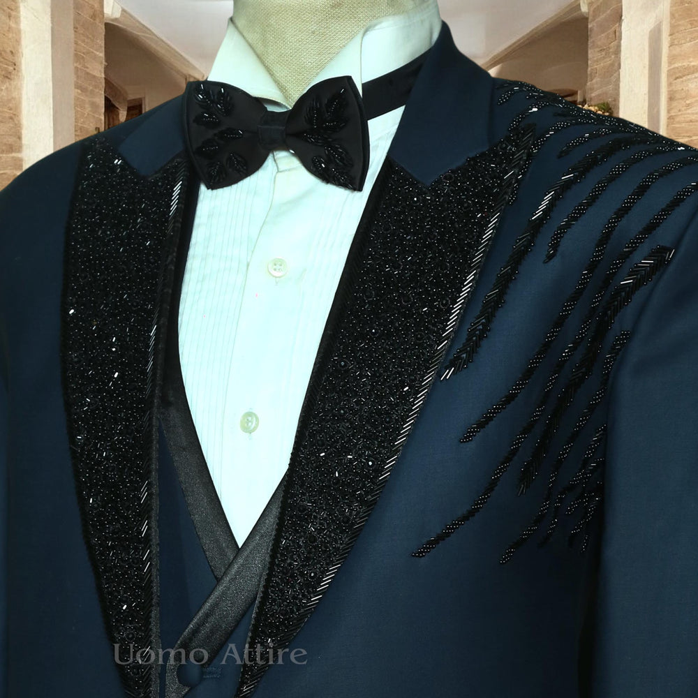 
                  
                    Elegant_tuxedo
                  
                