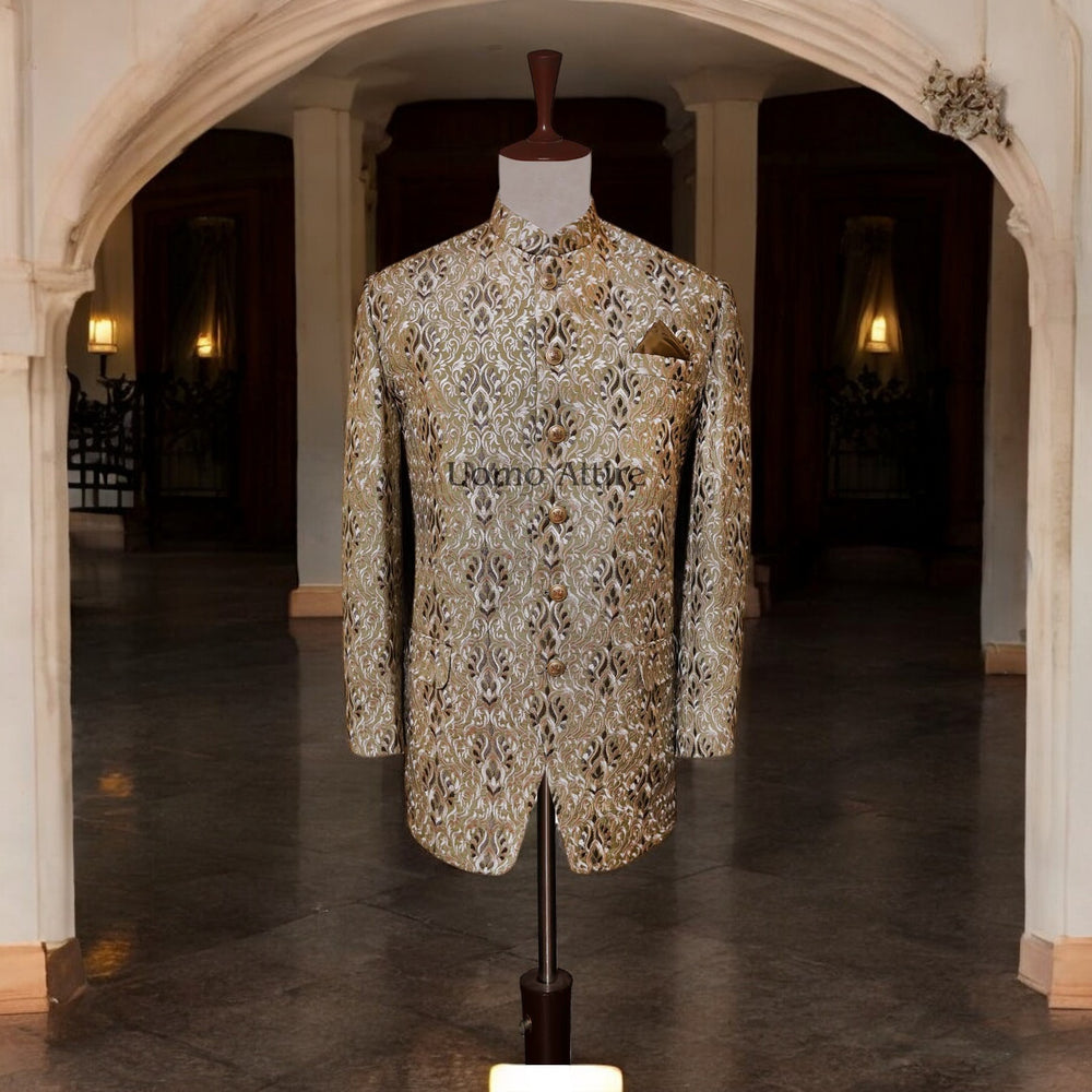 
                  
                    Golden_embroidered_coat
                  
                