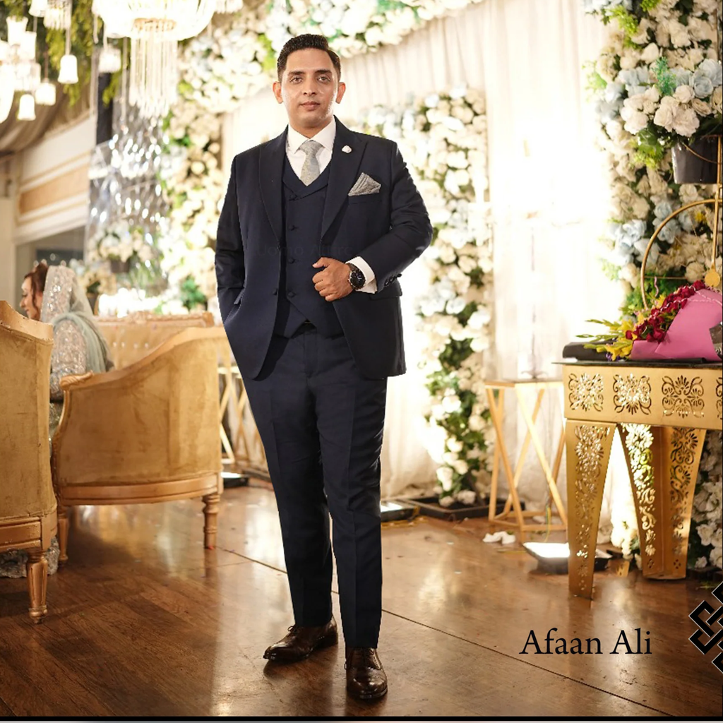 Men's Luxury Navy Blue 3-Piece Suit with Silver Tie (Our Client's Choice)