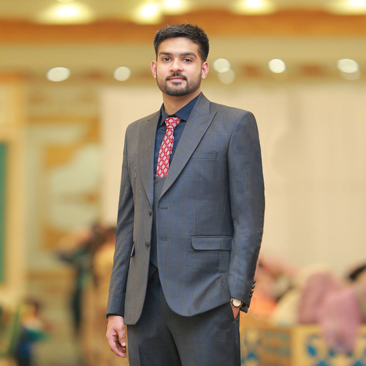 Luxury Italian Three-Piece Checkered Suit with Double-Breasted Waistcoat