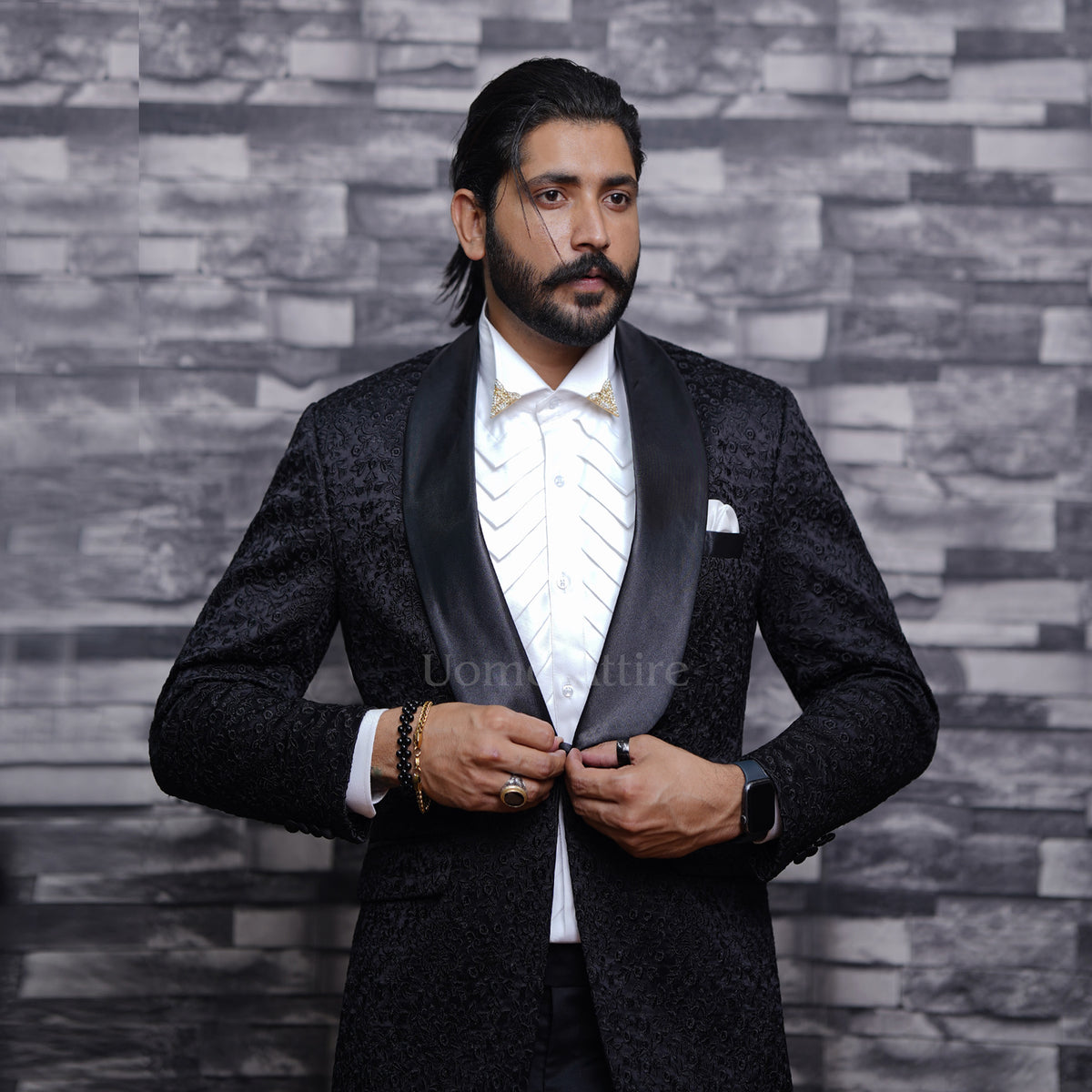 embrodried-tuxedo-for-mens