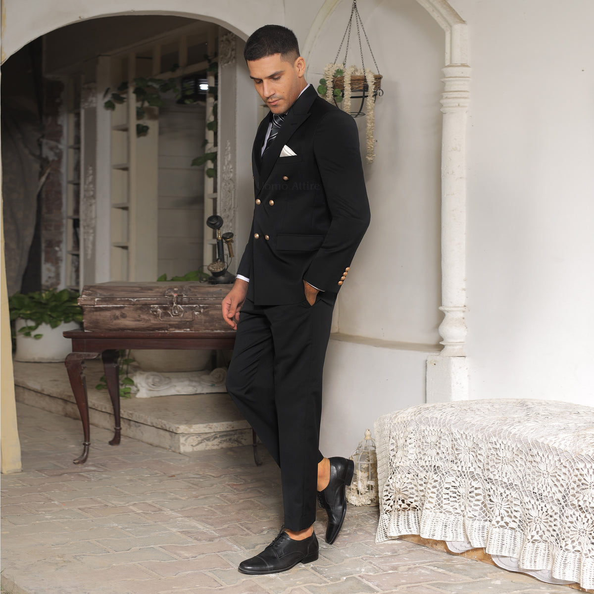 double-brassted-suit-for-men