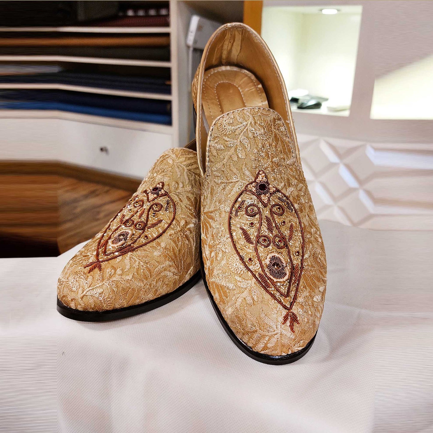 
                  
                    groom Shoes
                  
                