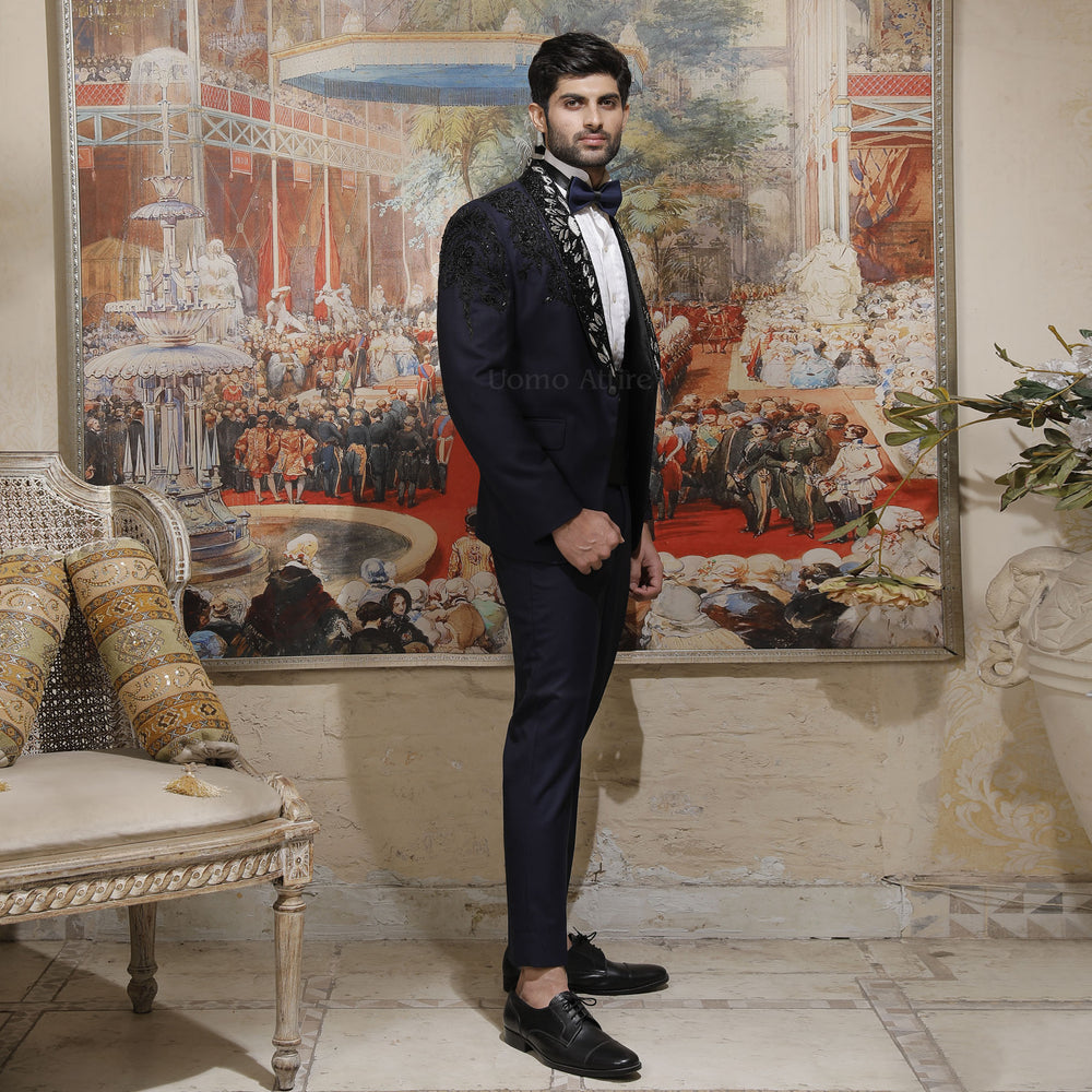 Luxurious Italian Floral Embellished Shawl Lapel Tuxedo for Groom With Belt