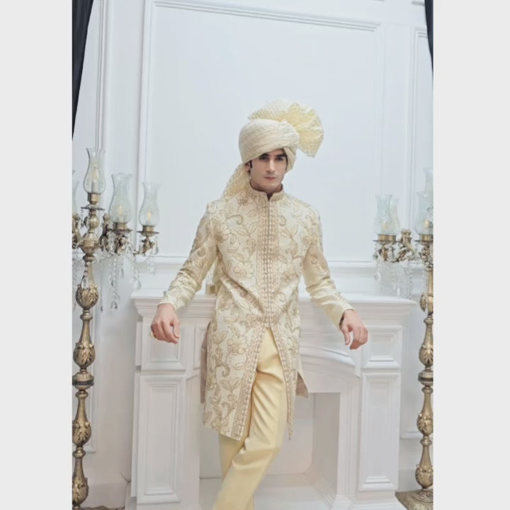 
                  
                    Charger et lire la vidéo dans la visionneuse de la Galerie, Luxury Sherwani for groom
                  
                