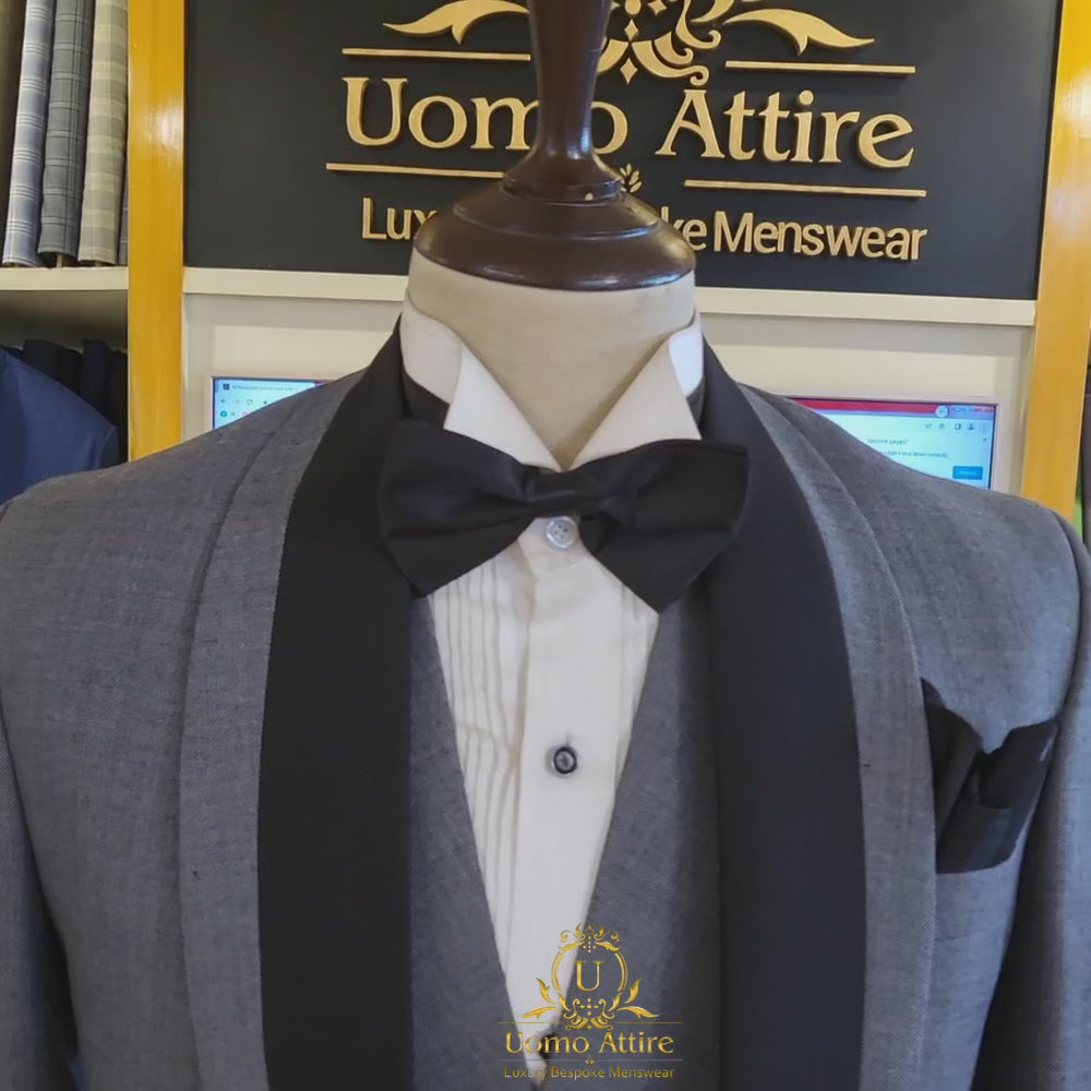
                  
                    Carica e riproduci video nel visualizzatore Galleria, Men&amp;#39;s three piece gray tuxedo with contrast shawl |  Tuxedo Suit
                  
                