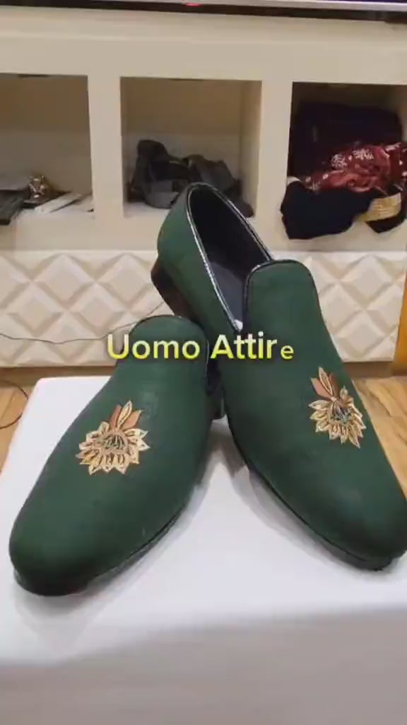 Luxurious Green Shoes For Groom's Shoes with Golden Embellishments
