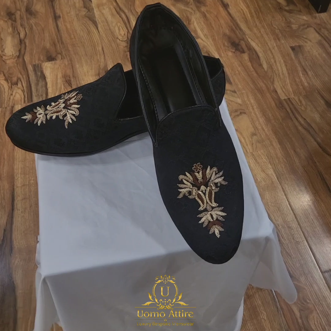 
                  
                    Carica e riproduci video nel visualizzatore Galleria, Self textured black shoes with hand embellishments for wedding | Black Fabric Shoes for Wedding and Groom
                  
                
