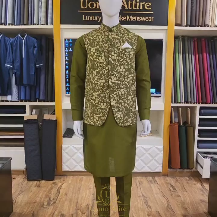 
                  
                    Carica e riproduci video nel visualizzatore Galleria, Elegant look fully embroidered mehndi color waistcoat
                  
                