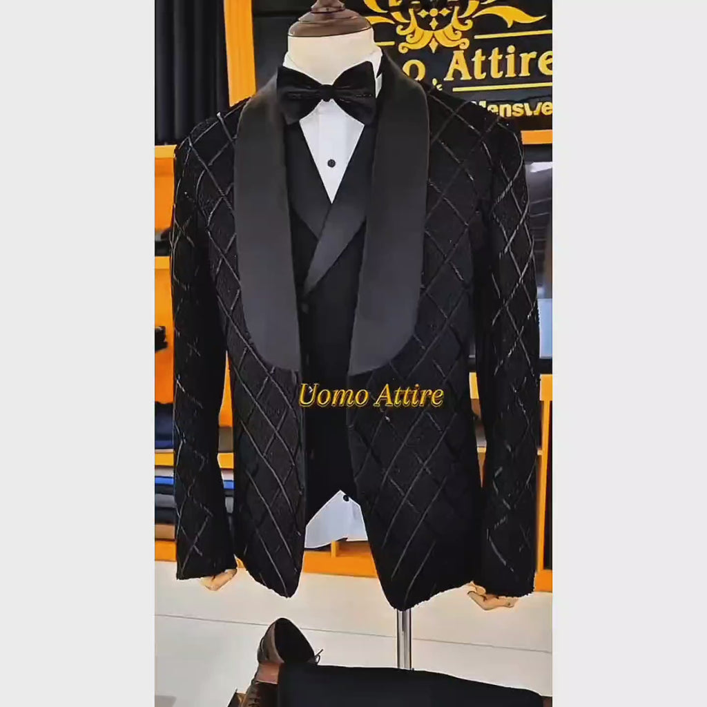 Men's Diamond Pattern Embellished Black Luxury Tuxedo Suit