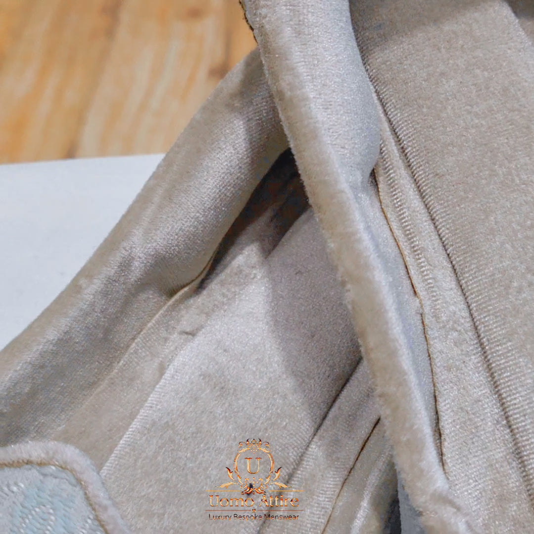 
                  
                    Charger et lire la vidéo dans la visionneuse de la Galerie, Desinger Shoes For Waistcoat new design | Designer Fabric Shoes for Groom
                  
                