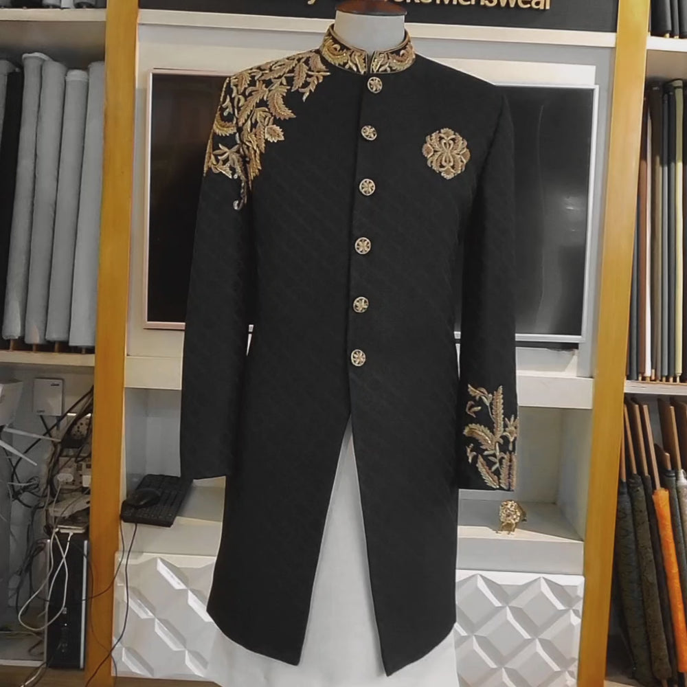 
                  
                    Charger et lire la vidéo dans la visionneuse de la Galerie, Black Short Sherwani for Groom Buy Online in USA
                  
                