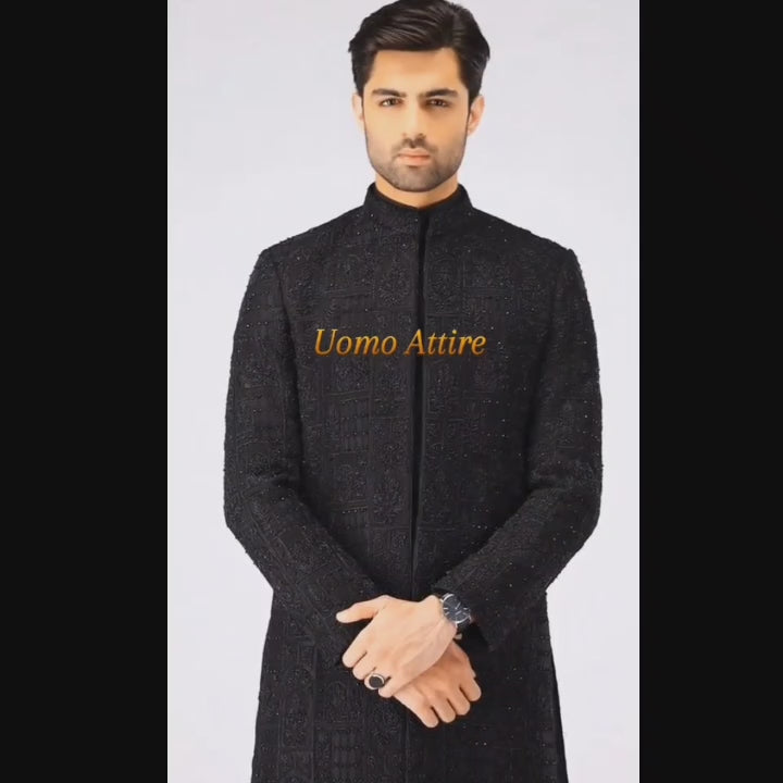 
                  
                    Carica e riproduci video nel visualizzatore Galleria, Majestic Open Front Black Sherwani  For Groom With Fully Embilshment
                  
                