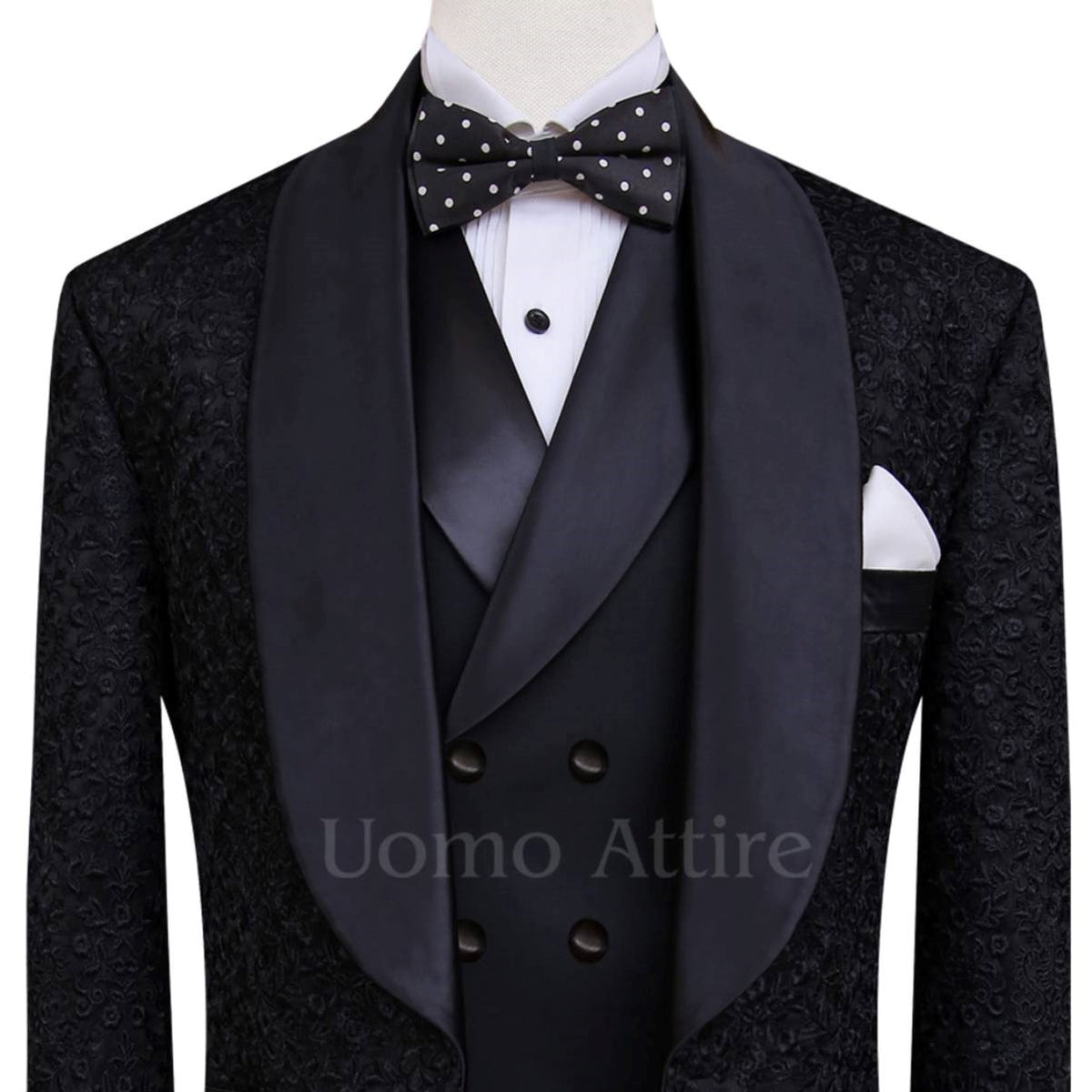 Lussuoso completo smoking tre pezzi in tessuto ricamato nero